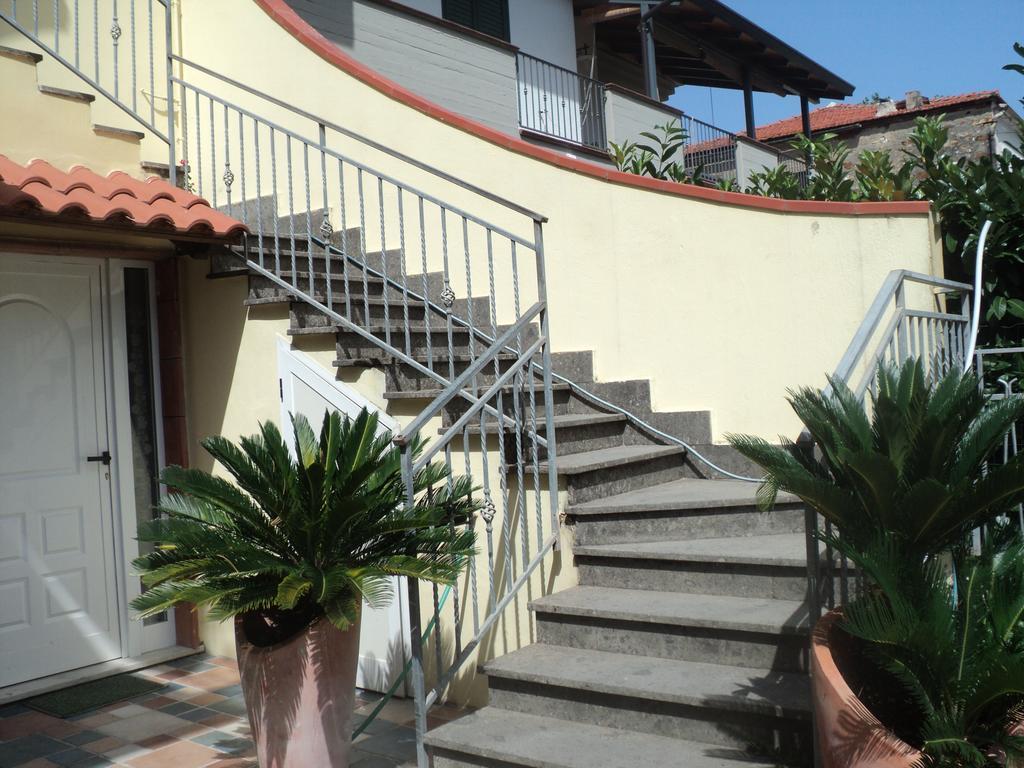 Casa Vacanza Alice & Mari Ascea Bagian luar foto